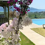 Beacon Hill Hotel *